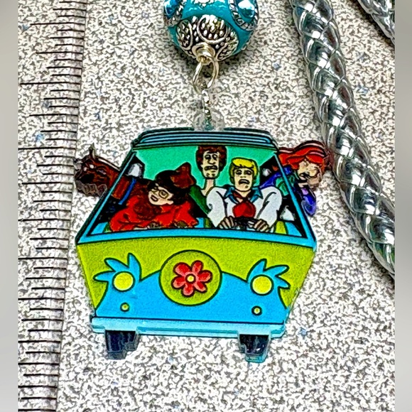 Skoobie doo Boogie Van/Volkswagen camper key chain/hippie-TV cartoon series - Picture 1 of 6